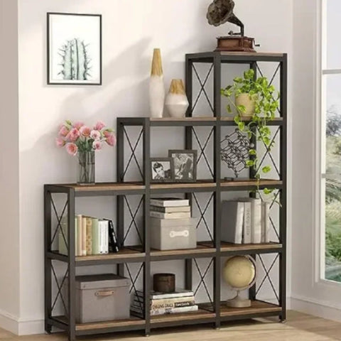 Bibliothèque industrielle vintage coin