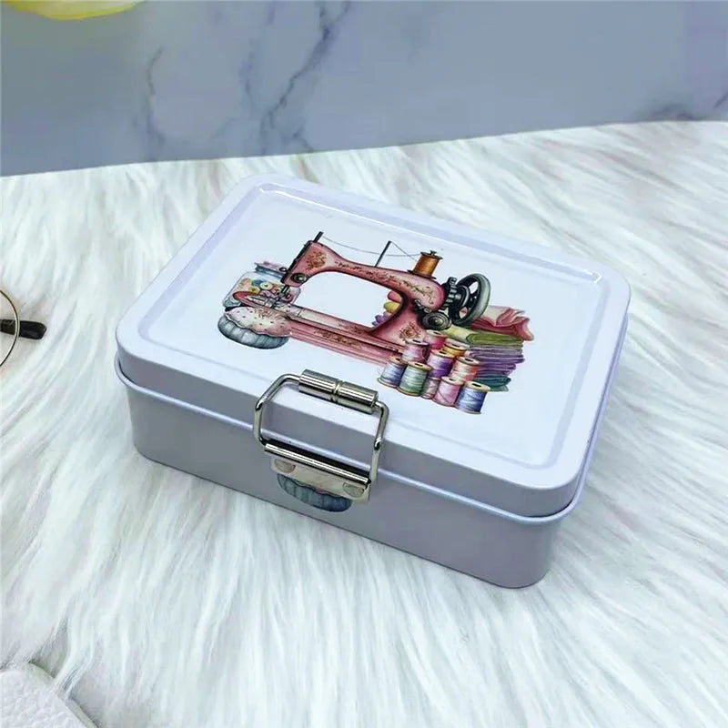 Boite en métal vintage clair