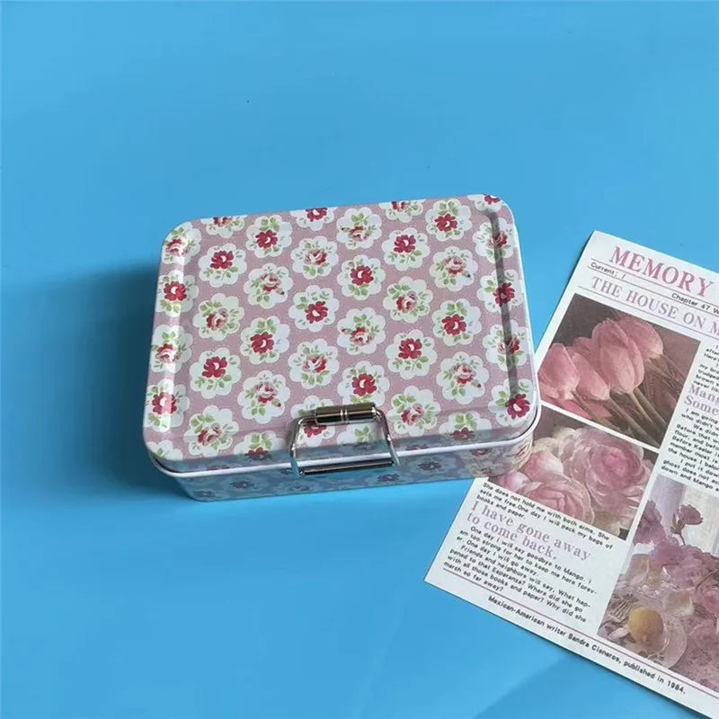 Boite en métal vintage fleur