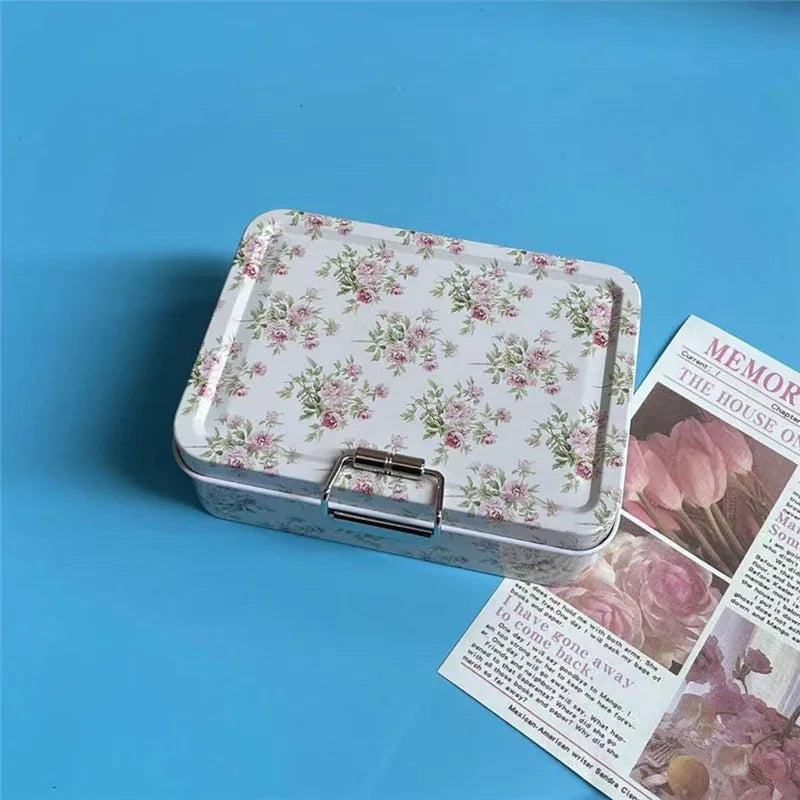 Boite en métal vintage fleur blanc