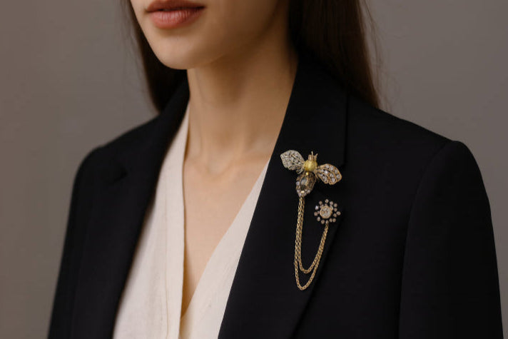 Broche vintage scarabée fille