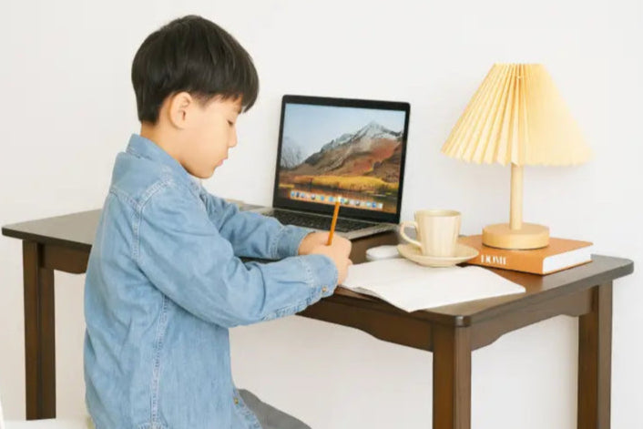 Bureau scandinave vintage élève