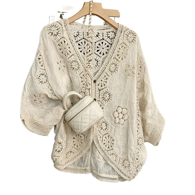 Cardigan vintage fond blanc