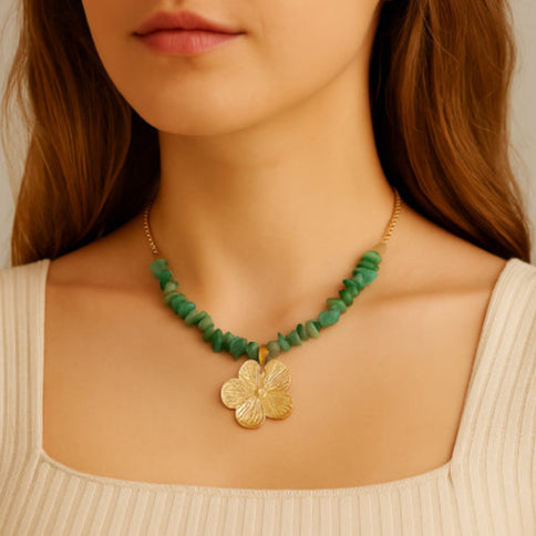 Chaine bohème pierre concassées bouche