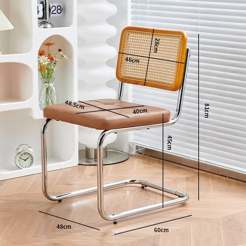 Chaise cannage vintage marron clair