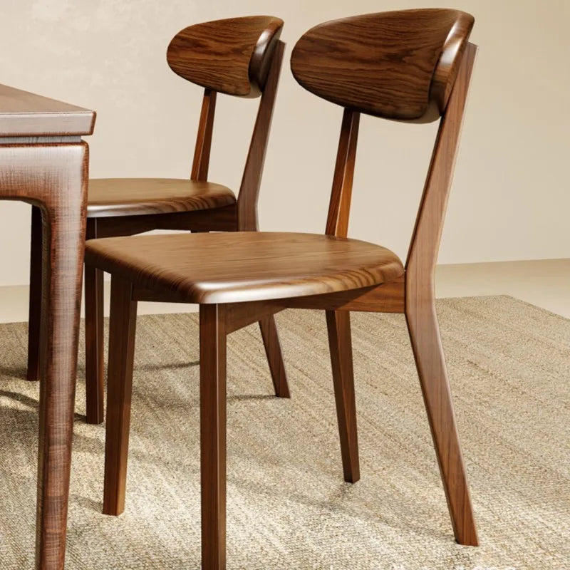 Chaise en bois vintage