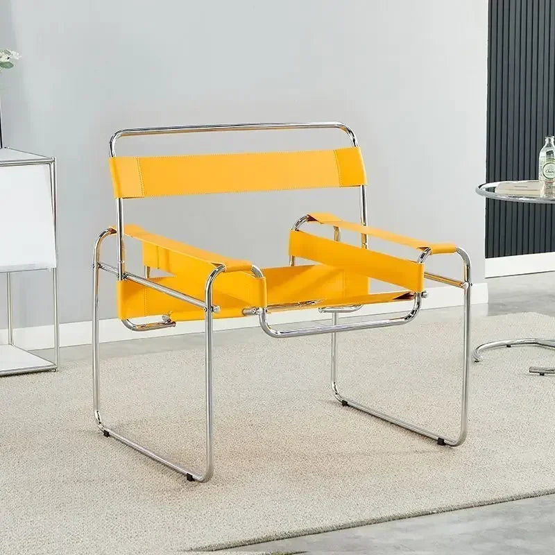 Chaise industrielle vintage jaune