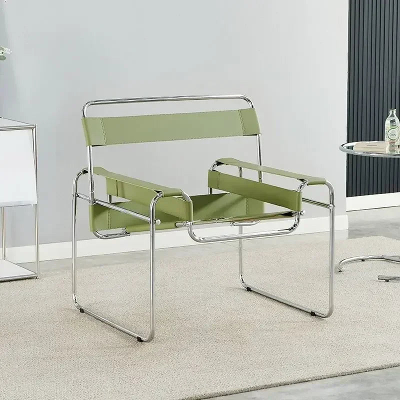 Chaise industrielle vintage vert