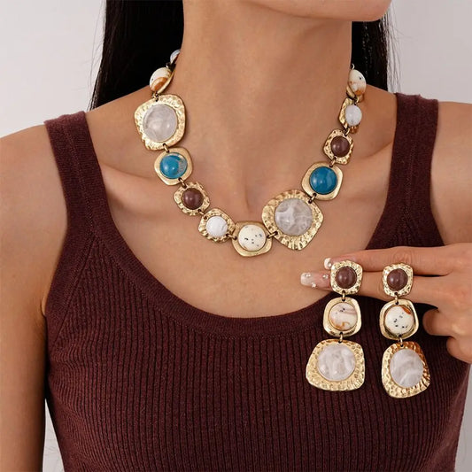 Collier vintage en résine