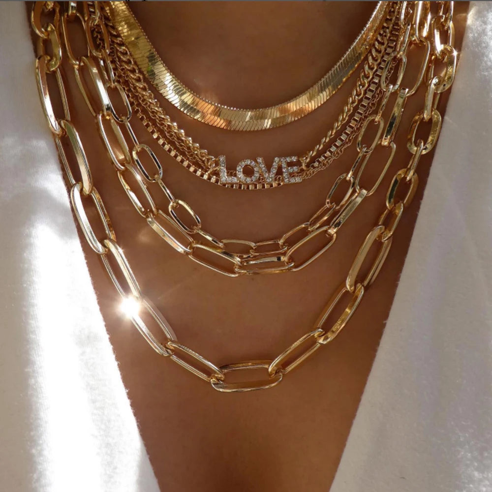 Collier vintage love