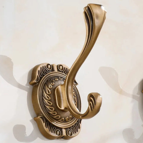 Crochet vintage salle de bain  1 fond blanc