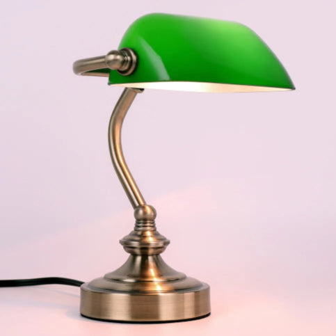 Lampe verte vintage fond blanc