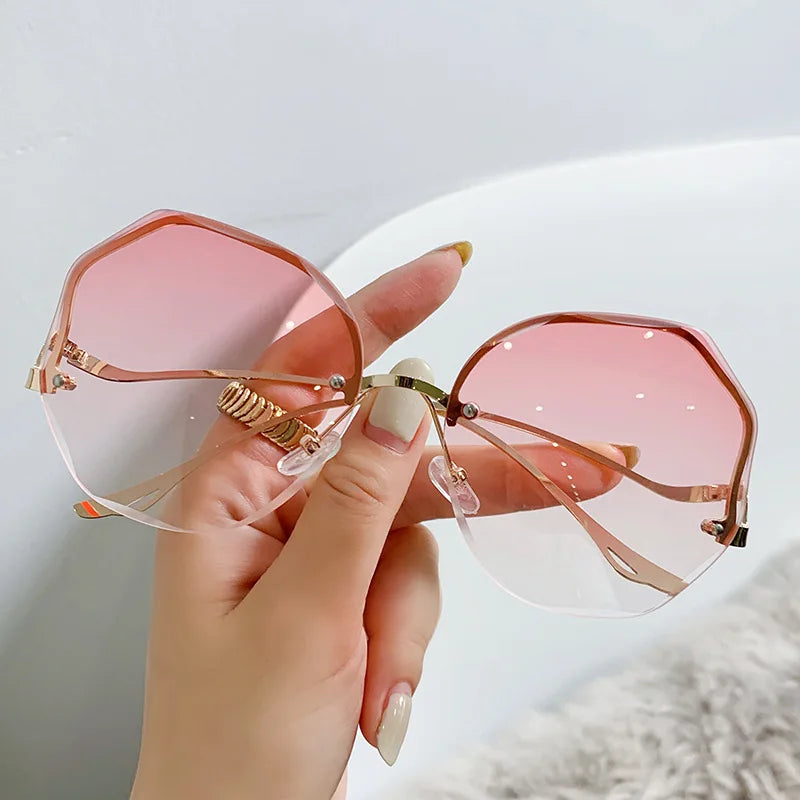Lunette de soleil vintage femme rose
