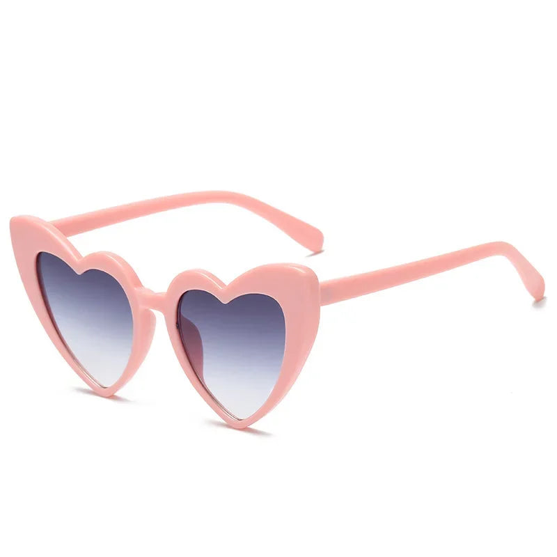 Lunettes vintage en coeur rose