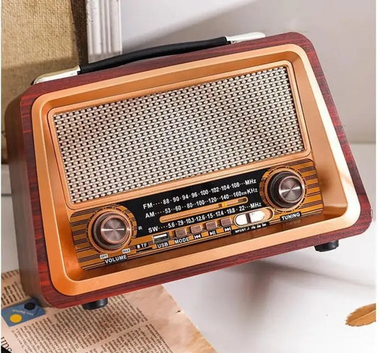 Radio en bois vintage