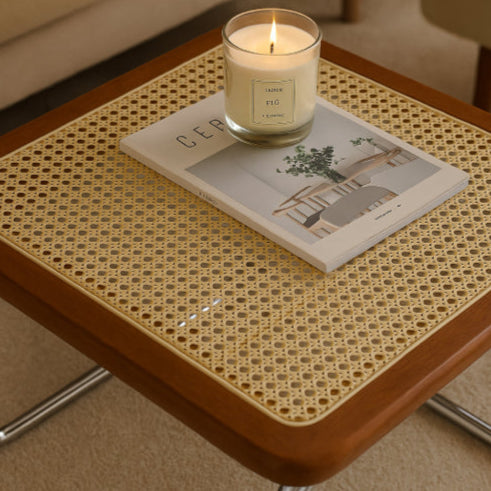 Table basse vintage en rotin marron