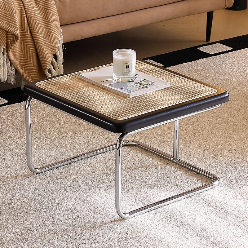 Table basse vintage en rotin noir