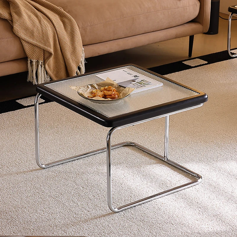 Table basse vintage en rotin noir brillant