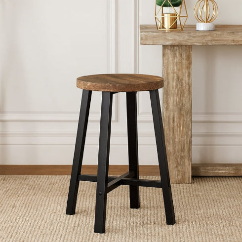 Tabouret vintage salle à manger tapis beige