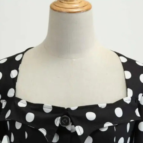 Vêtement vintage pour femme cou