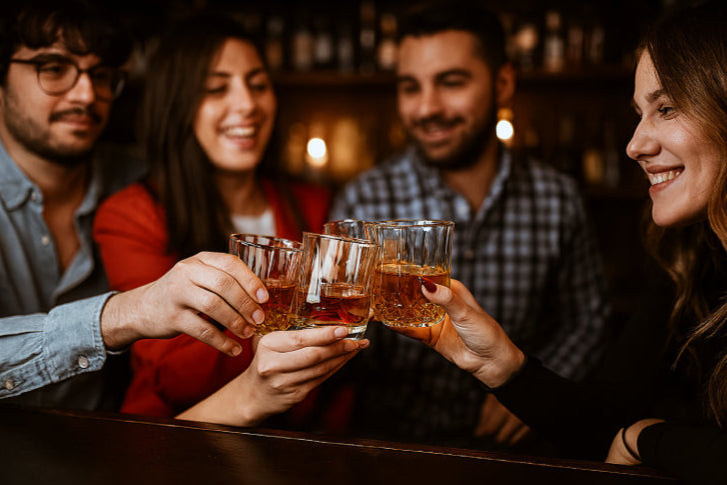 Verres vintage année 50 bière amis