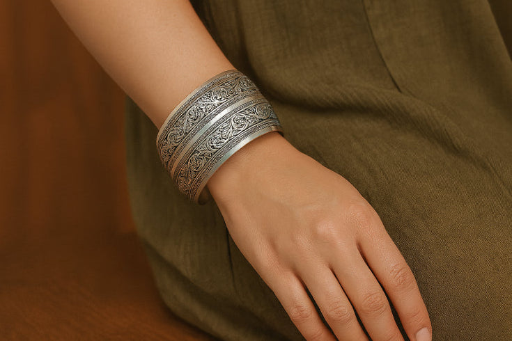 Bracelet manchette tibétain vintage main 