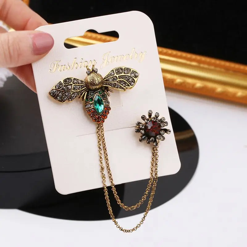 Broche vintage scarabée émeraude