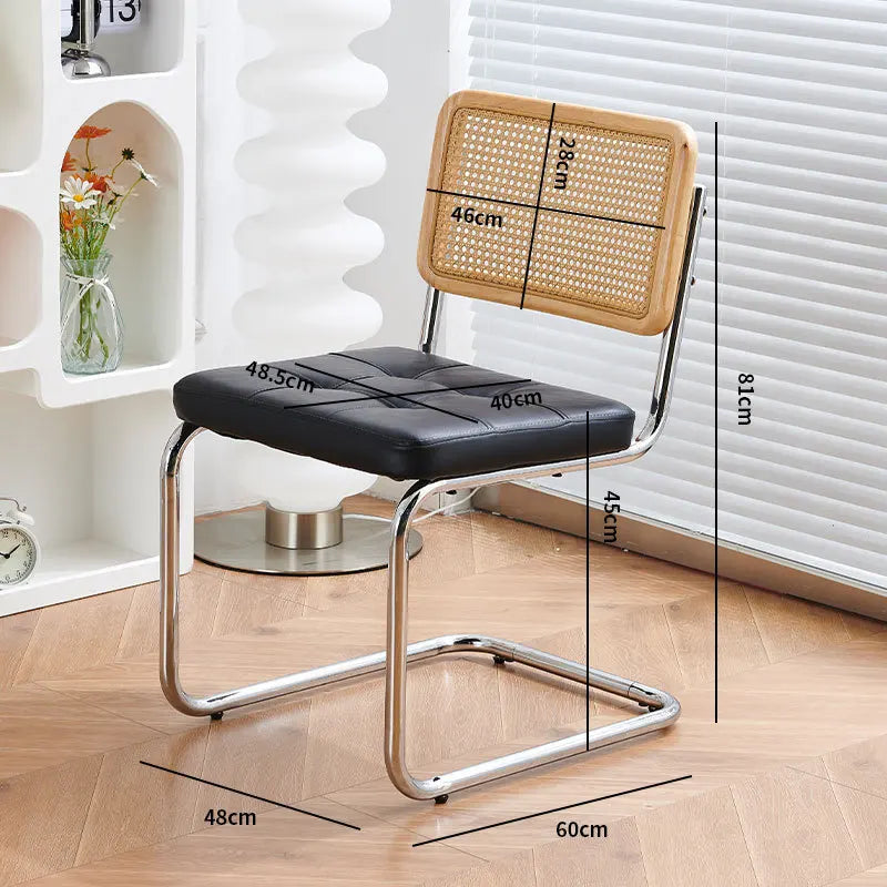 Chaise cannage vintage taille