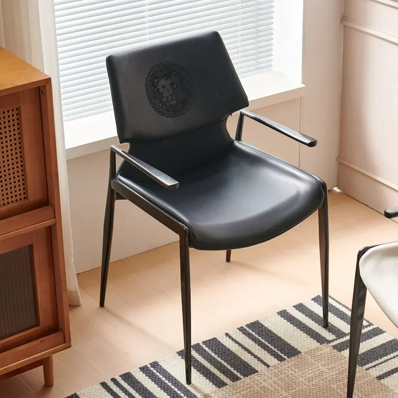 Chaise italienne vintage noir