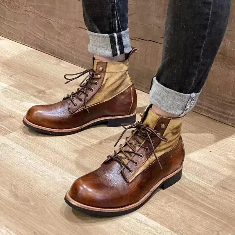 Chaussure moto vintage 4 saisons sur pied