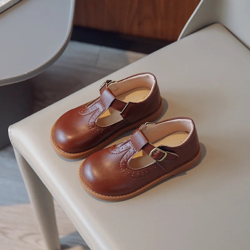 Chaussures enfant vintage marron