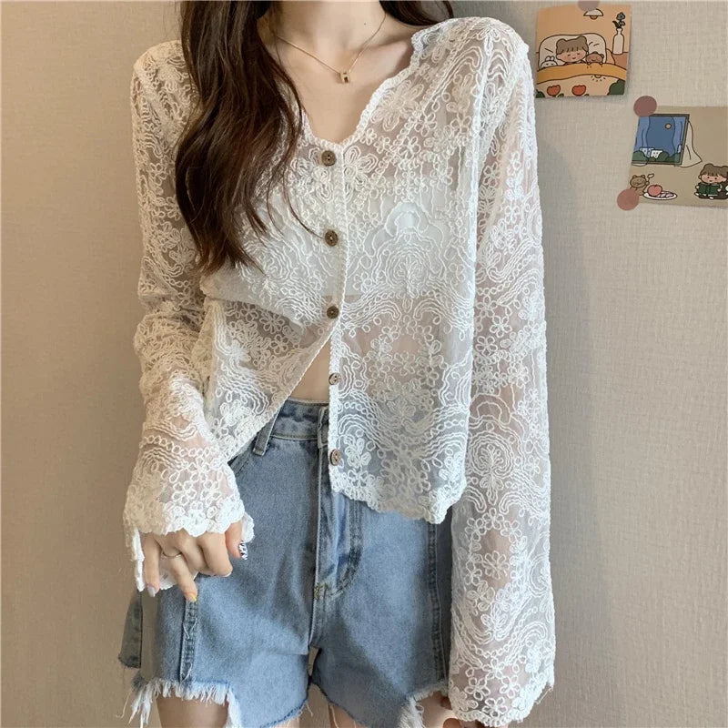 Chemise en dentelle vintage modèle