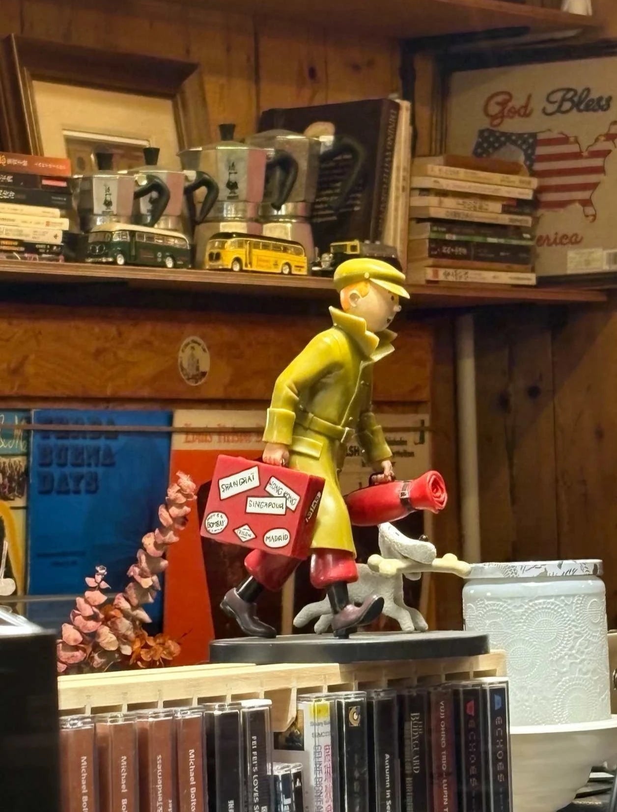 Figurine Tintin vintage fait main valise