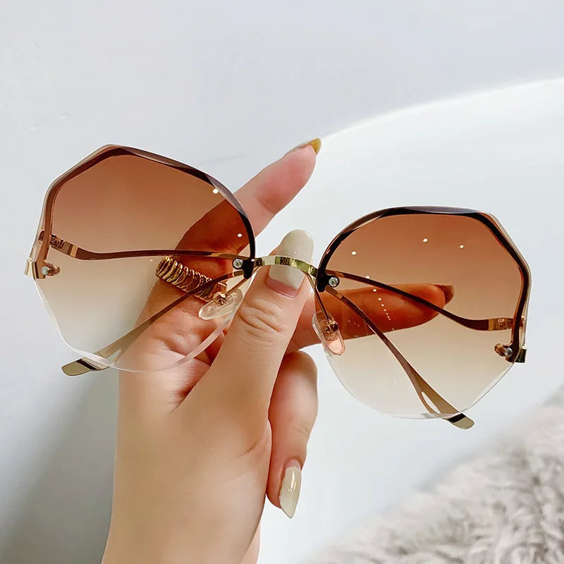 Lunette de soleil vintage femme marron