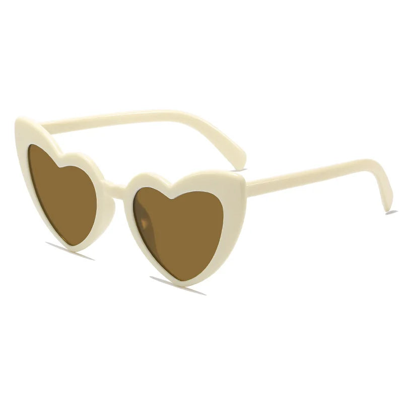 Lunettes vintage en coeur rétro