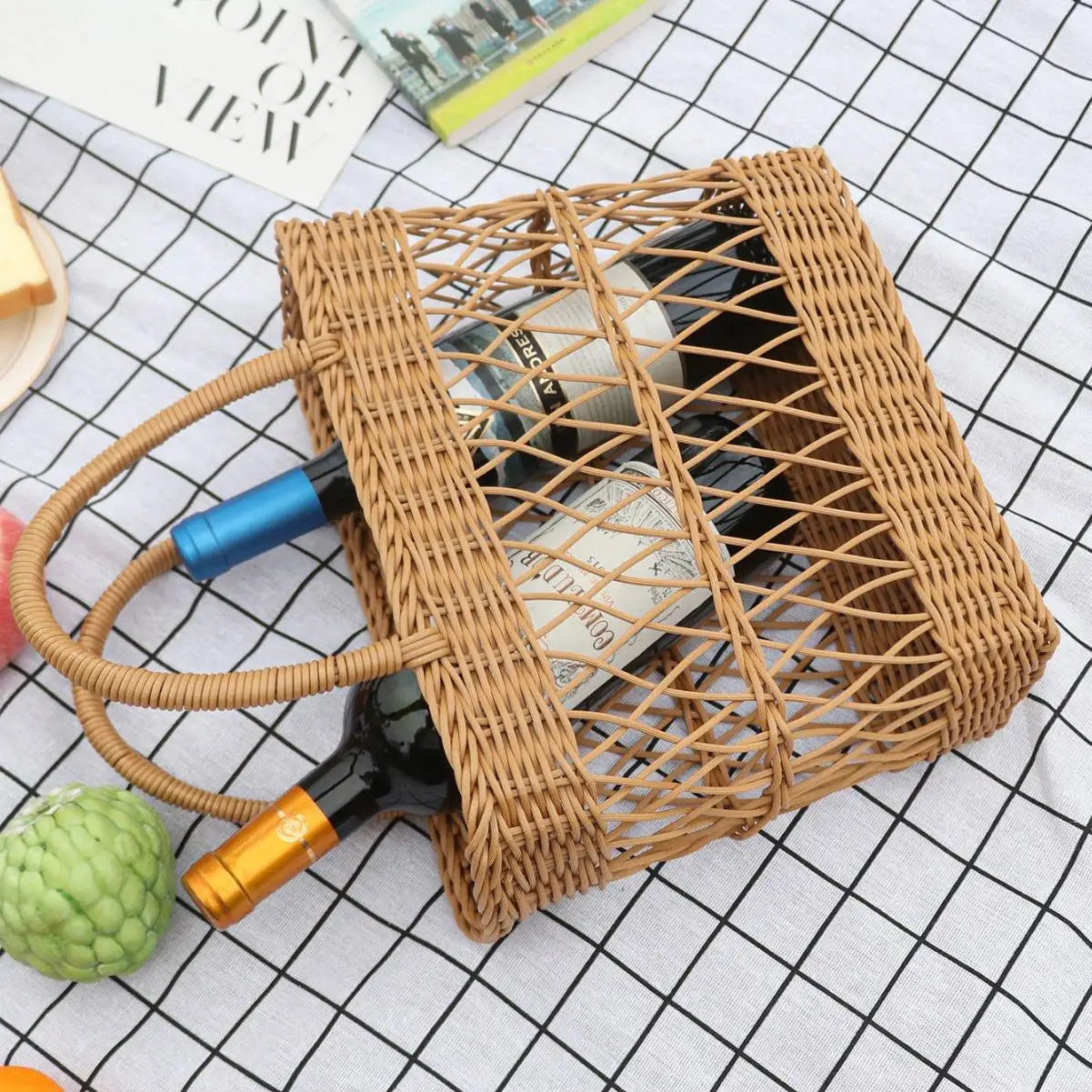 Panier vintage pique nique vin