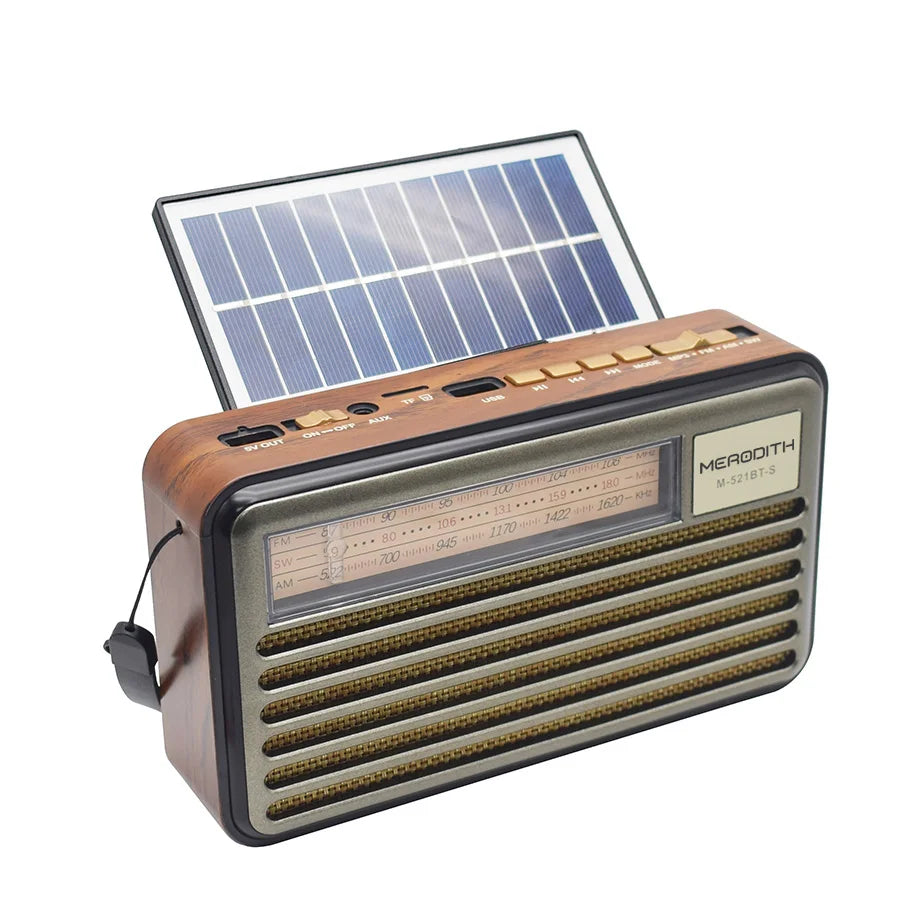 Poste radio vintage fond blanc