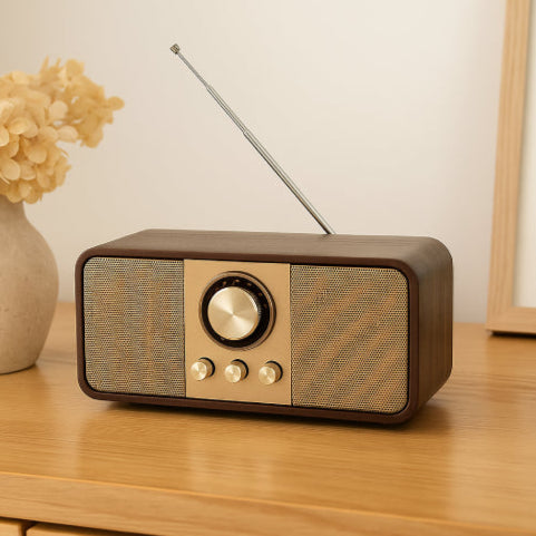 Radio année 50 salon fond beige