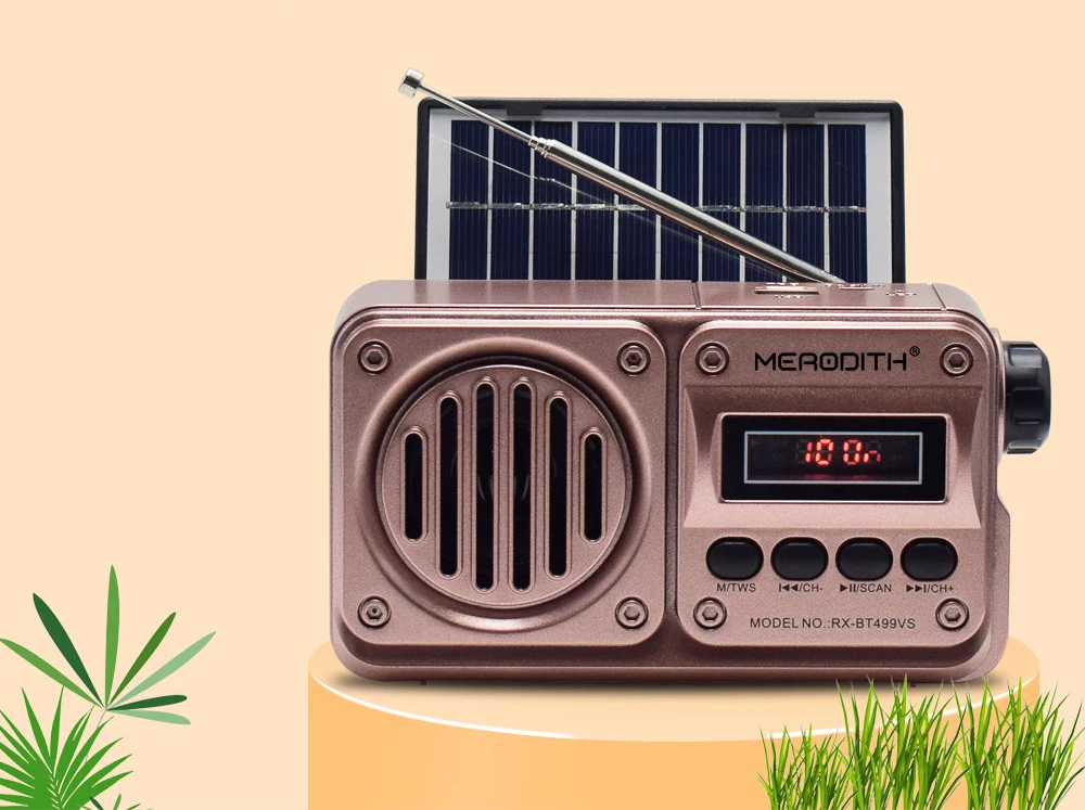 Radio haut parleur vintage fond crème