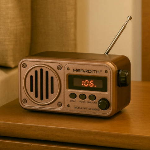 Radio haut parleur vintage fond jaune