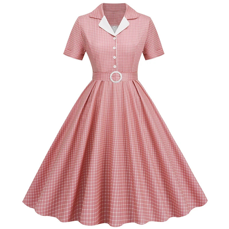 Robe année 50 rose fond blanc