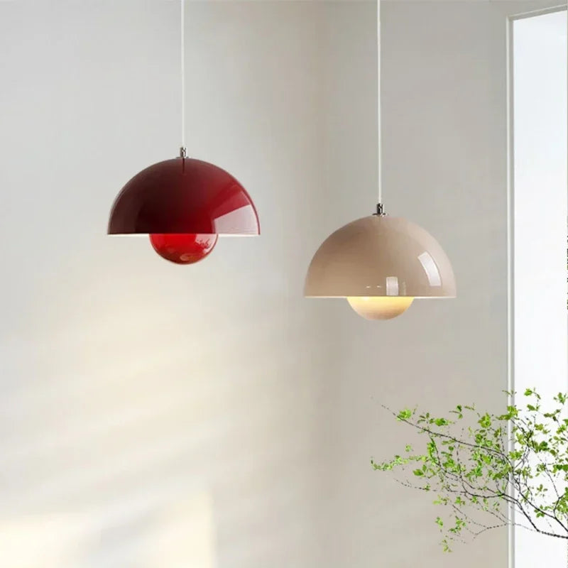 Suspension nordique vintage fond blanc