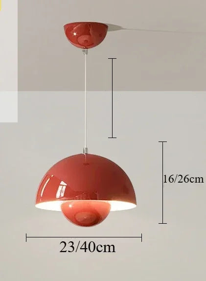 Suspension nordique vintage rouge