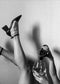 Tableau noir et blanc vintage jambe