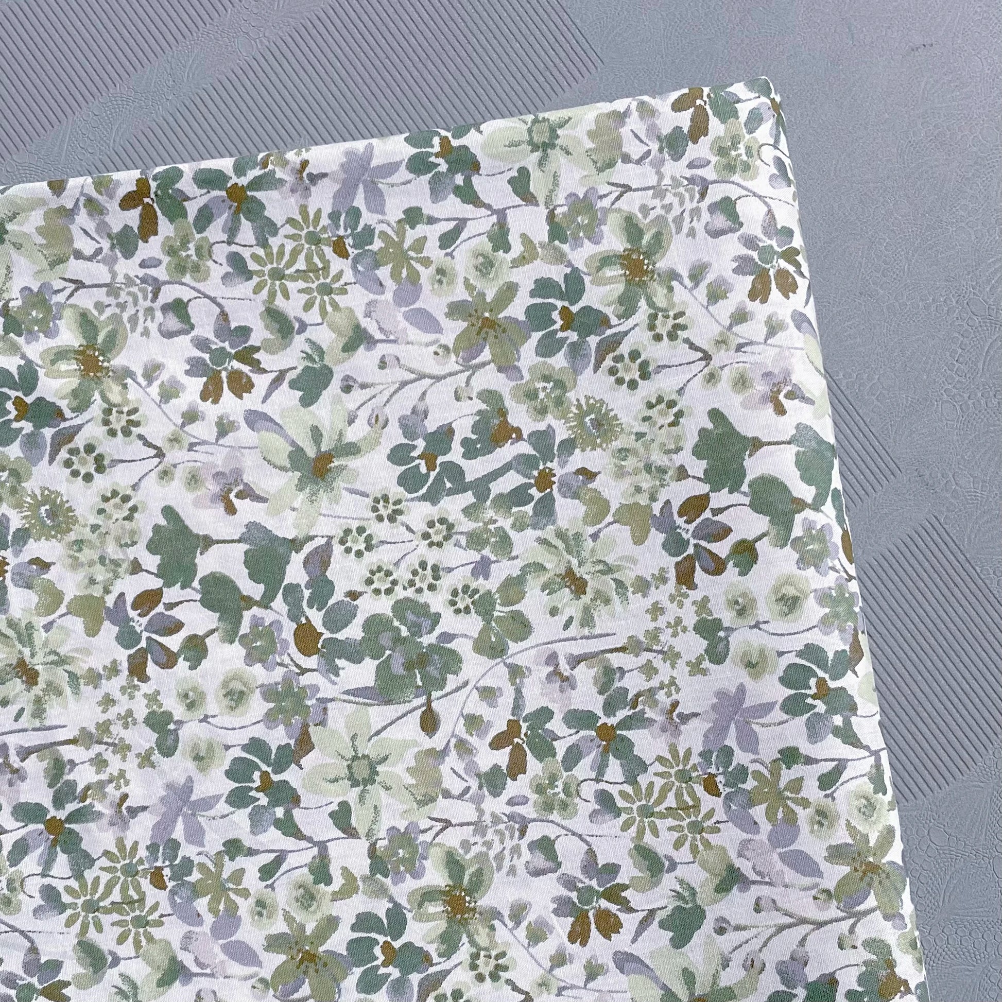 Tissu fleur vintage pale