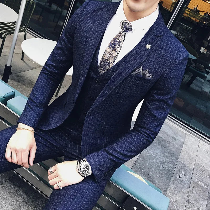 Vetement vintage pour homme costume bleu rayure cravate